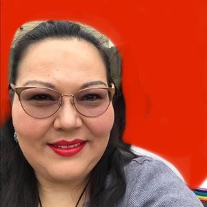 Meet your Posher, Tina